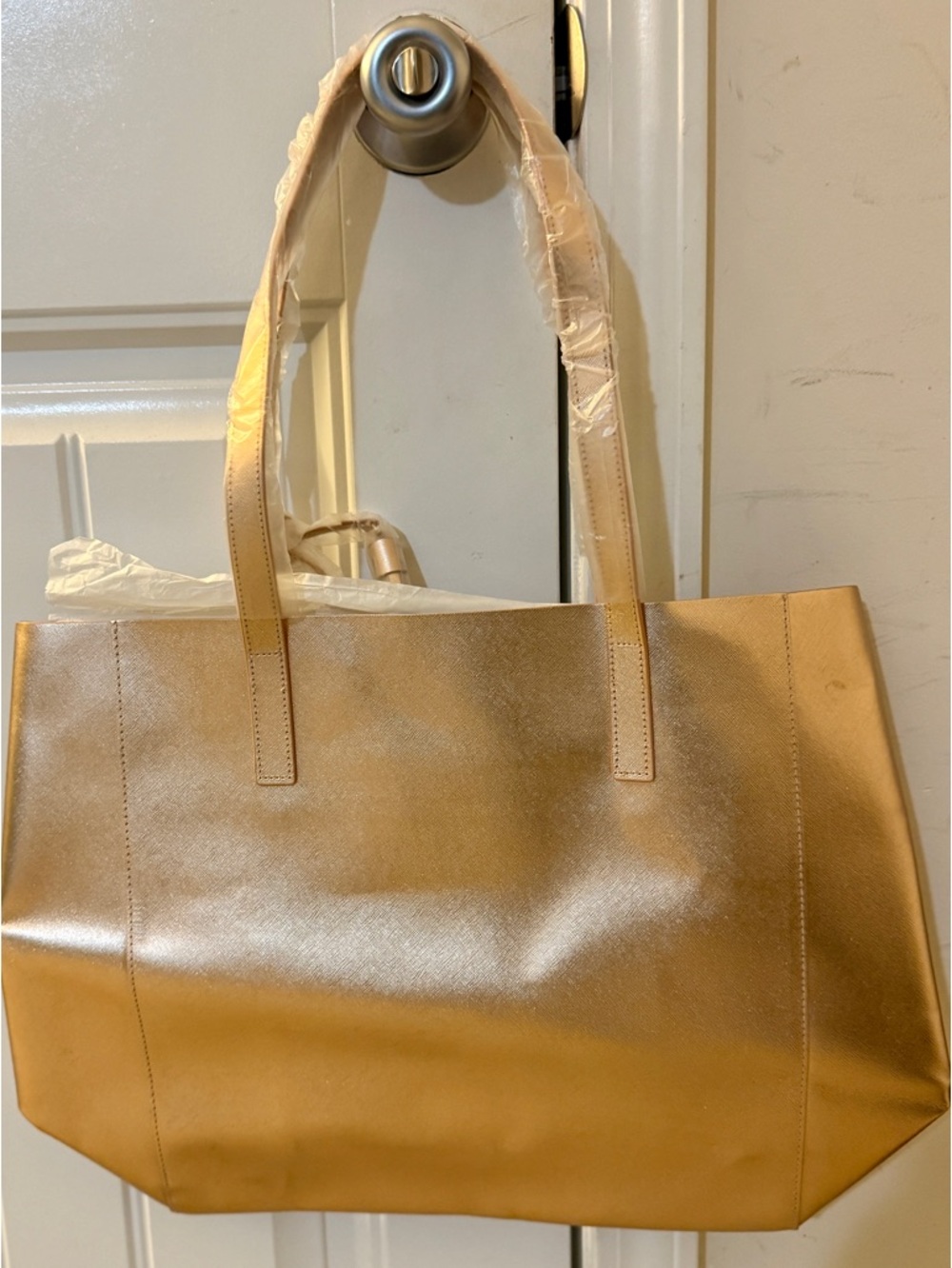 New! Authentic Michael Kors Metallic Rose Gold Tote Bag with Tassel - Picture 3 of 3